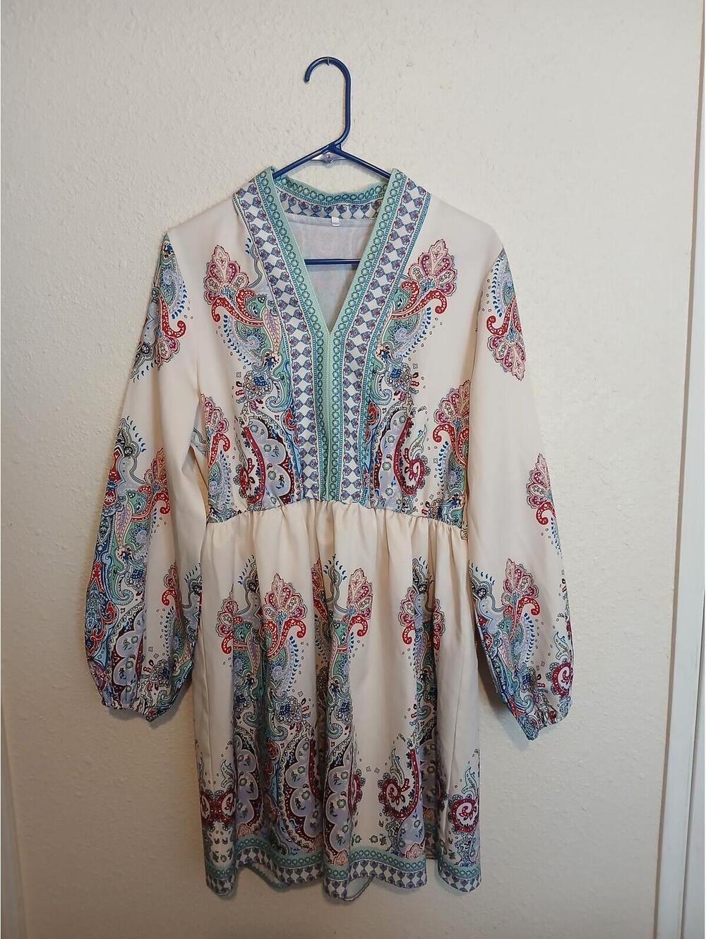 Bohemian Style Long Sleeve V-Neck Dress with Paisley Print, Size M